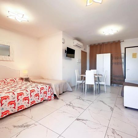 Zeus Apartment Бибионе Екстериор снимка