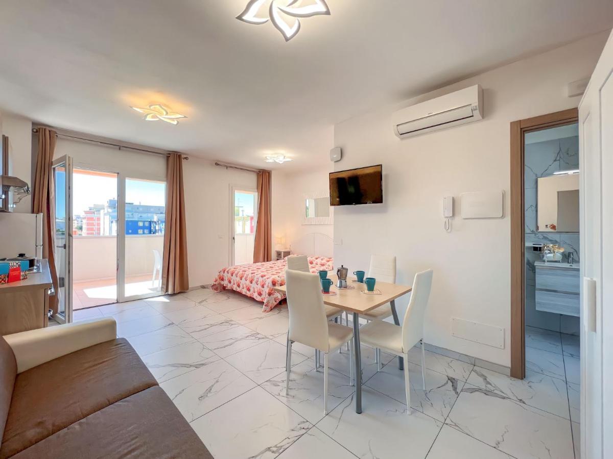 Zeus Apartment Бибионе Екстериор снимка