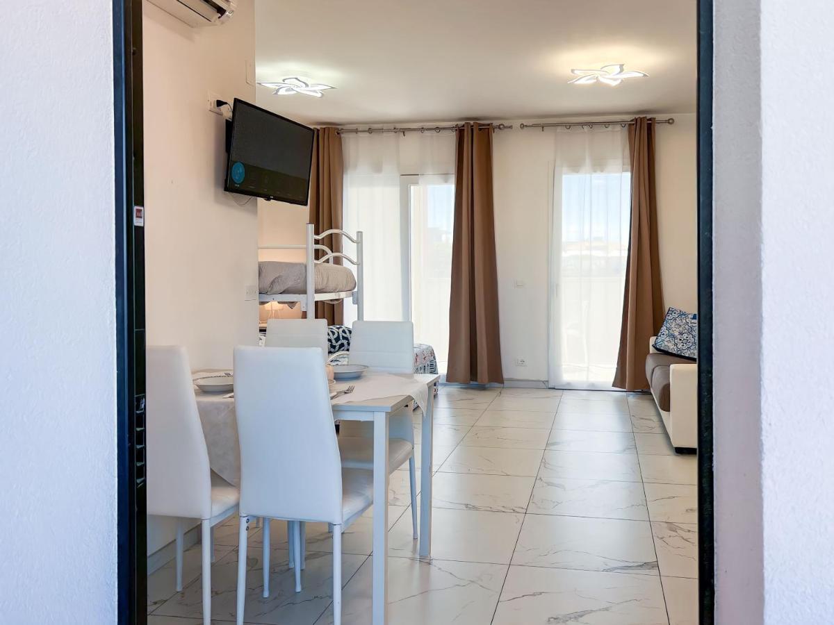 Zeus Apartment Бибионе Екстериор снимка