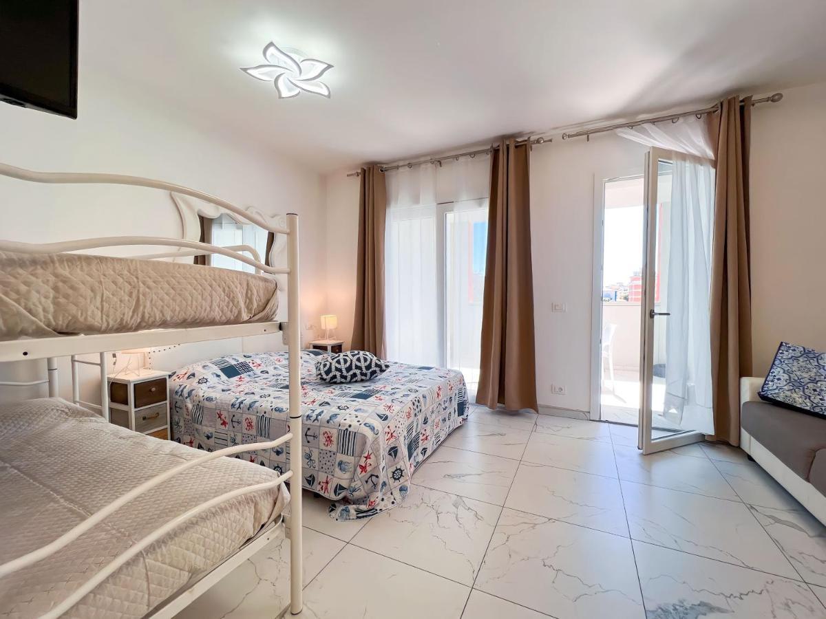Zeus Apartment Бибионе Екстериор снимка