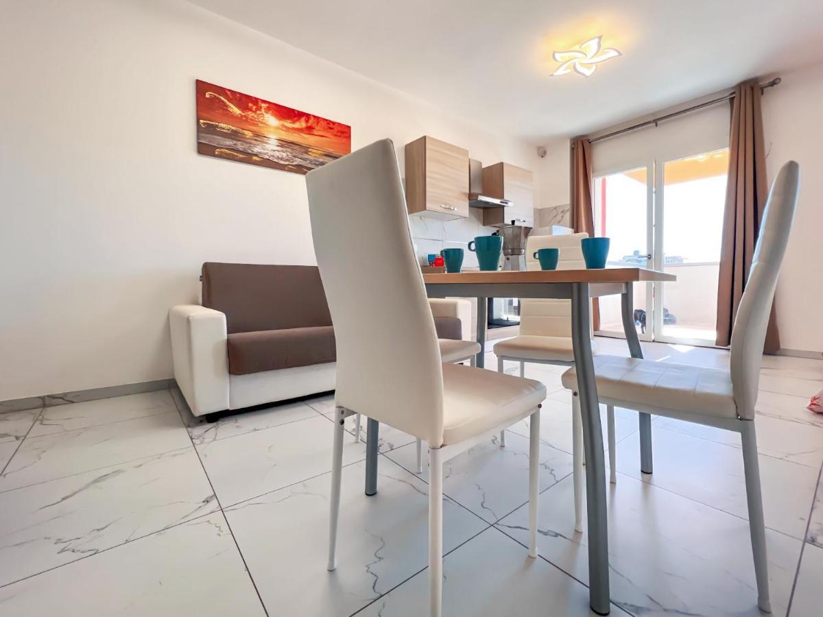 Zeus Apartment Бибионе Екстериор снимка