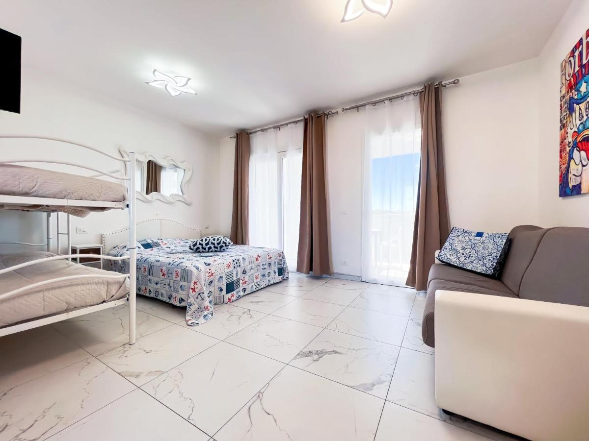 Zeus Apartment Бибионе Екстериор снимка