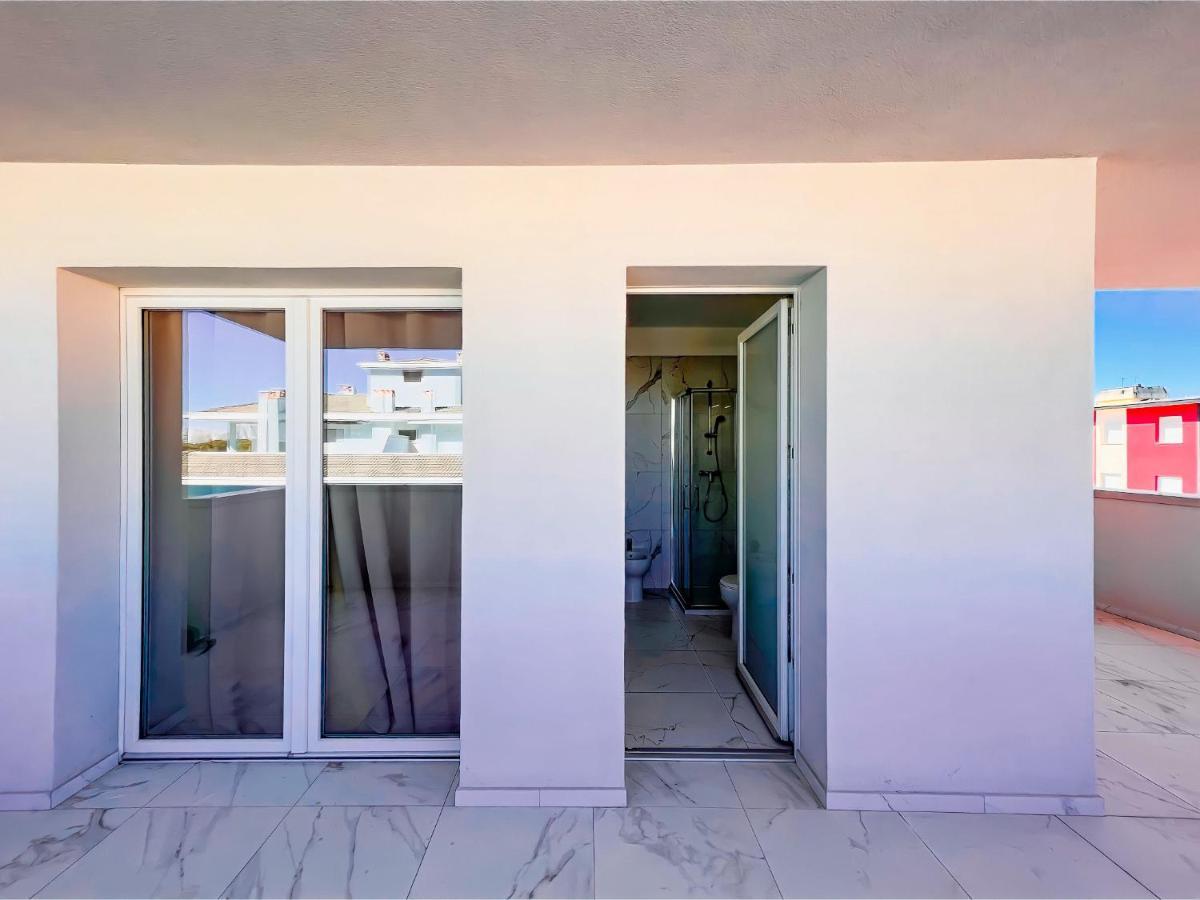 Zeus Apartment Бибионе Екстериор снимка